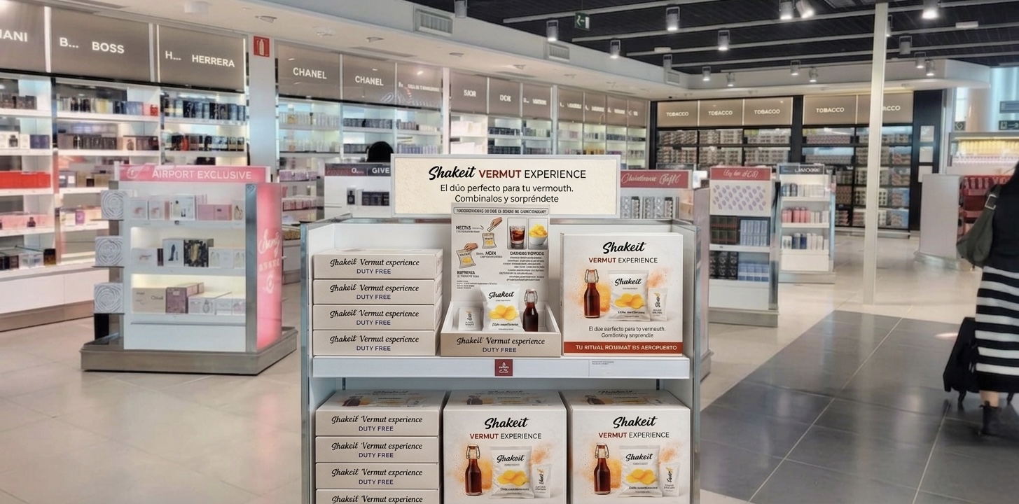 Expositor Shakeit Vermut Experience en Duty Free del aeropuerto